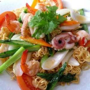 Mì xào hải sản