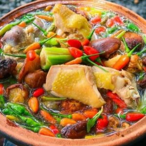 Gà ta tiềm ớt hiểm