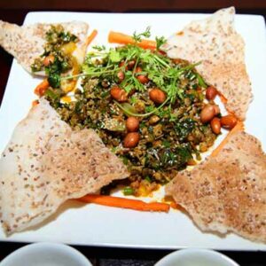 Hến xúc bánh đa