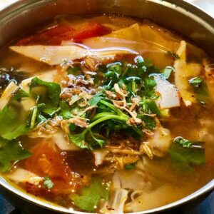 Lẩu cá chim trắng măng chua