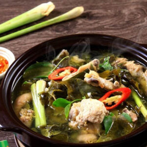 Lẩu  gà lá giang