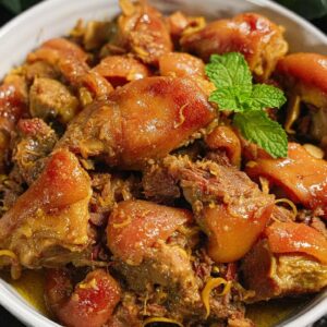 Giò heo nấu giả cầy